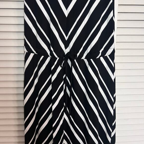 Chico’s Zenergy Kiki Stripe Maxi Dress Black White Size 1 (M/8) NWT - Picture 4 of 4